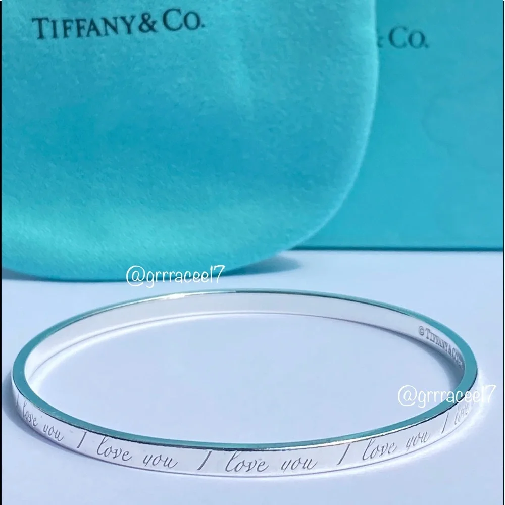 AUTH Rare Retired Tiffany & Co. “I Love You” notes bangle bracelet 🎶✨ - Picture 5 of 15